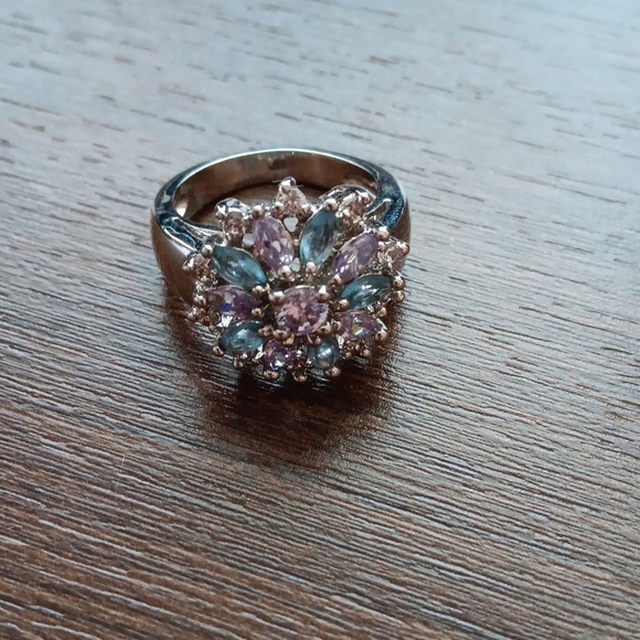 Silver Tone Rhinestone Flower Ring - Picture 3 of 13